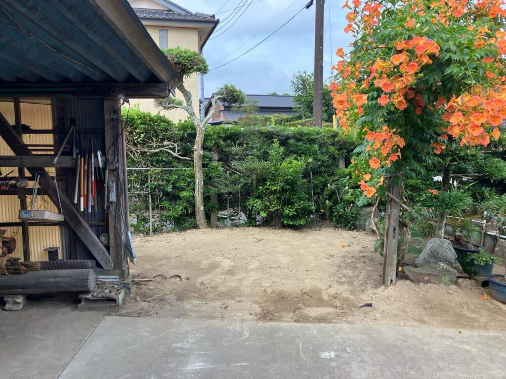 外部トイレ解体＋物置解体＋浄化槽撤去